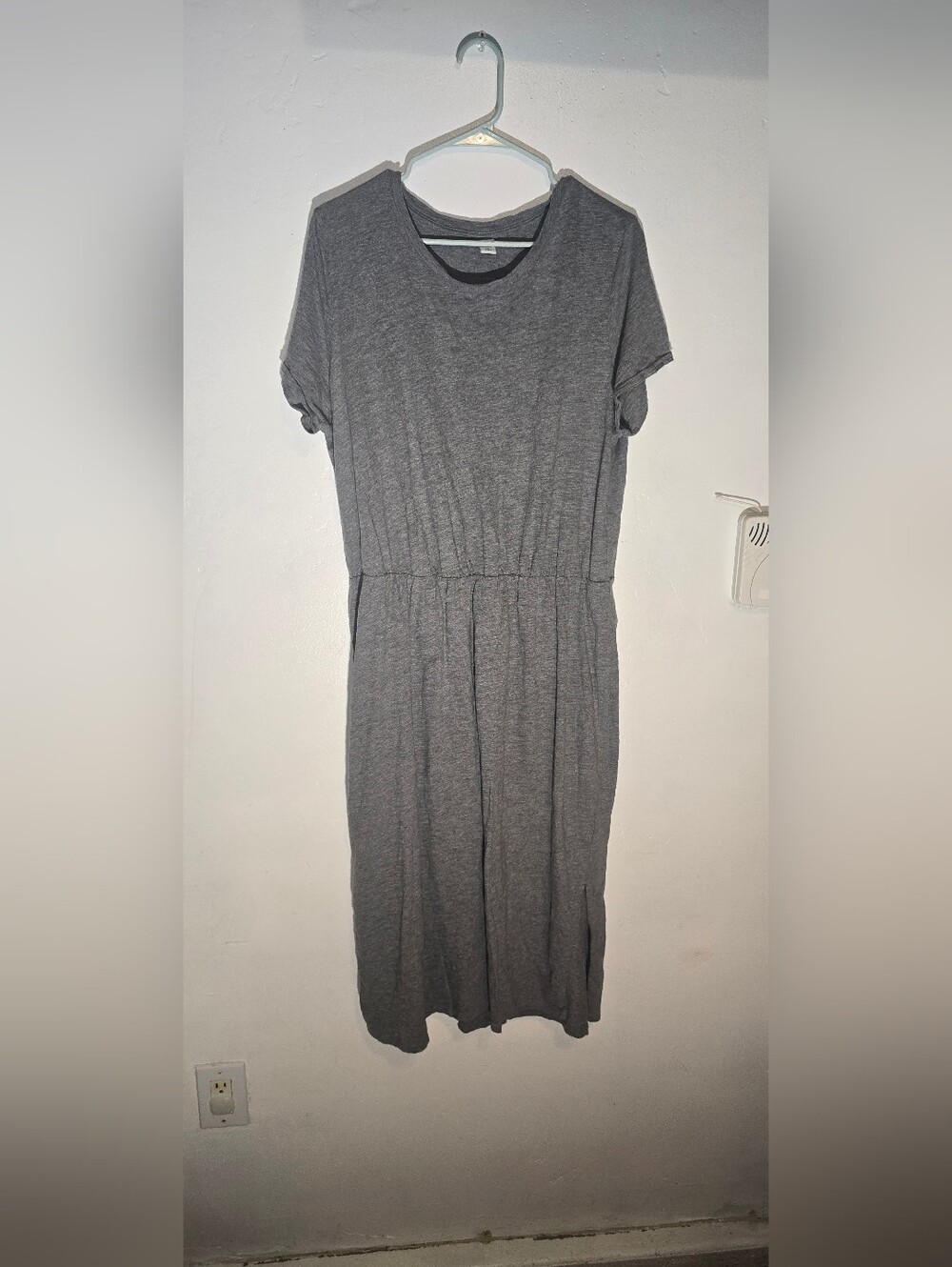 Old Navy Gray Short-Sleeve Midi Dress